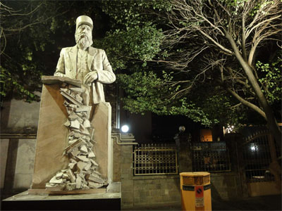 میرزا حسن رشدیه